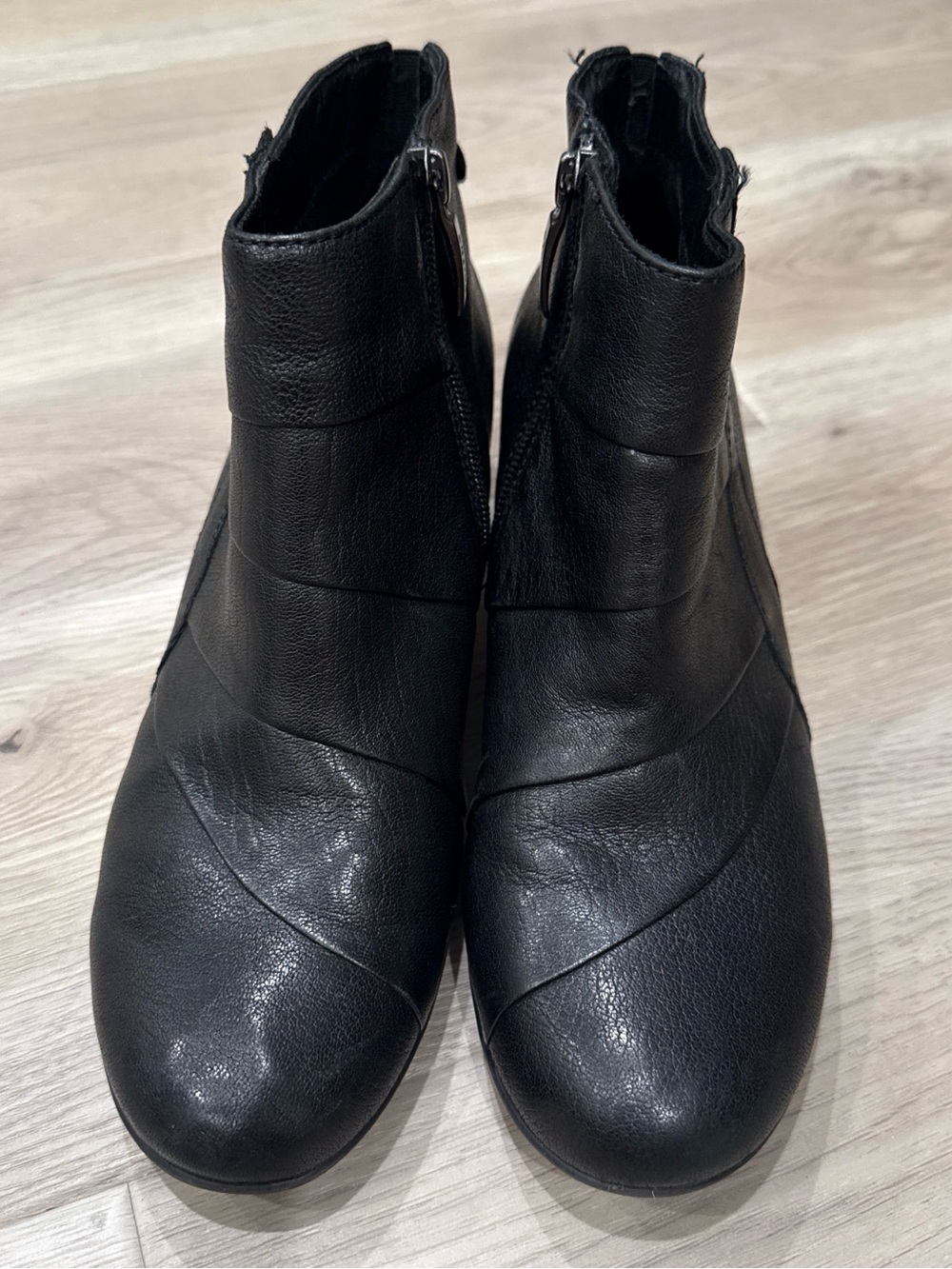 Earth Black Leather Ankle Booties with Side Zippers